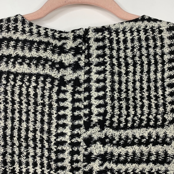 2/$30 ZARA Houndstooth Glen Plaid Shift Dress with Frilled Sleeve Ecru S#5327 - Picture 11 of 16